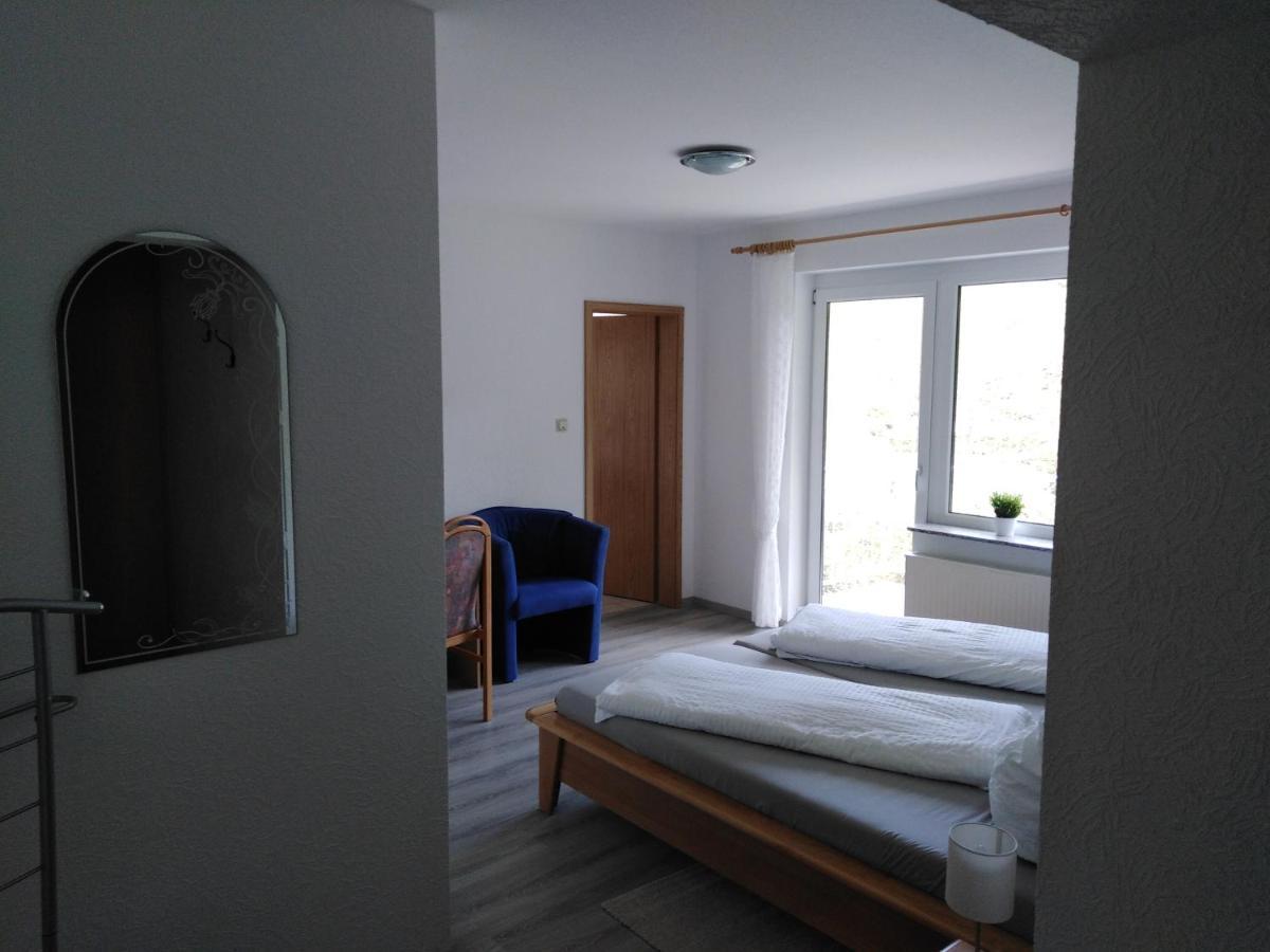 Zimmer Ohne Fruehstueck In Der Forellenzucht 부르겐 외부 사진