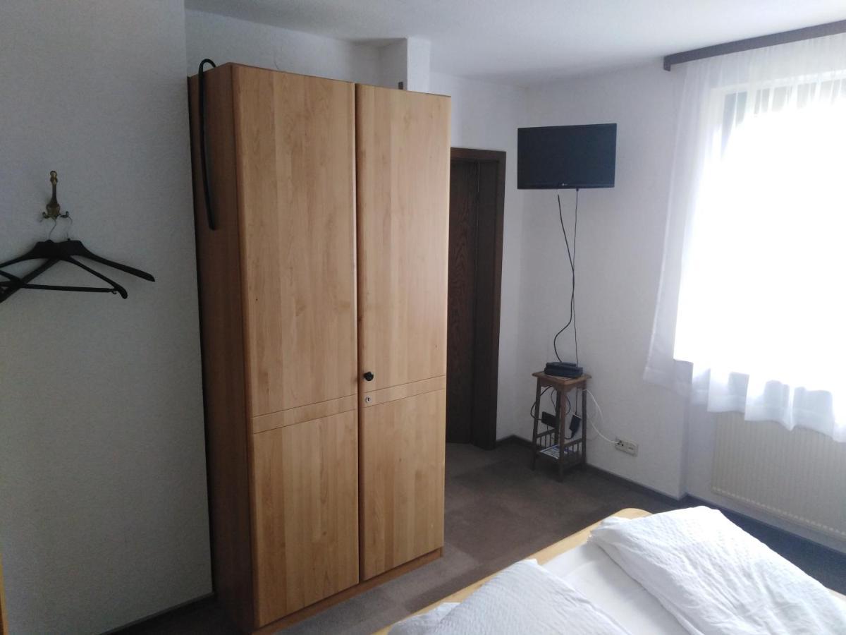Zimmer Ohne Fruehstueck In Der Forellenzucht 부르겐 외부 사진