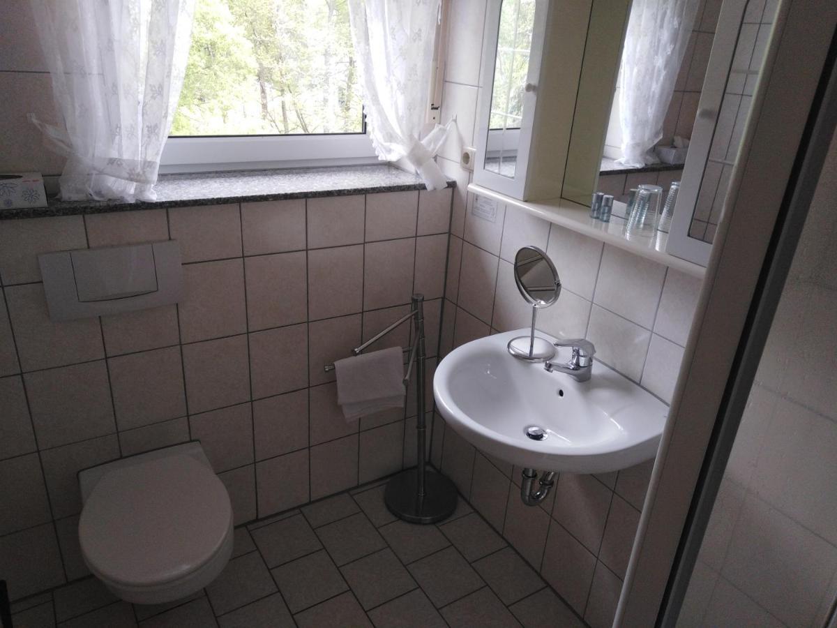 Zimmer Ohne Fruehstueck In Der Forellenzucht 부르겐 외부 사진